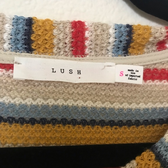 Drop shoulder 70’s inspired woven tee- Size S - Picture 3 of 3